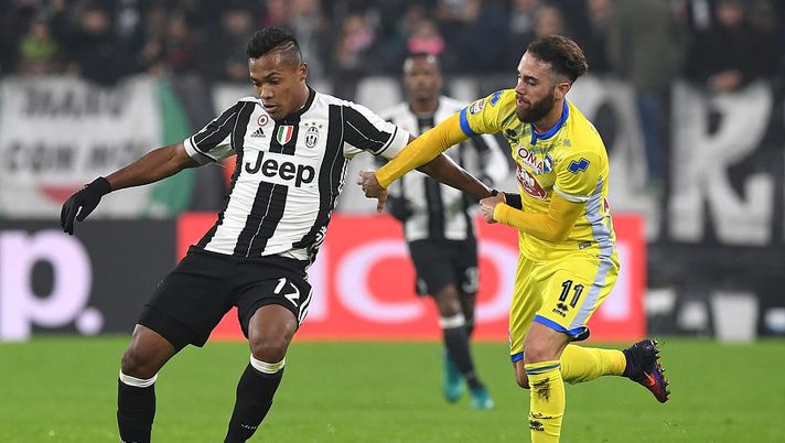 Calciomercato Juventus, dall’Inghilterra: Alex Sandro ha l’accordo col Manchester United… Calciomercato Juventus, dall’Inghilterra: Alex Sandro ha l’accordo col Manchester United…