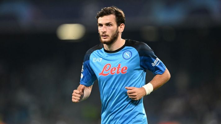 NAPLES, ITALY - OCTOBER 12: Khvicha Kvaratskhelia of SSC Napoli during the UEFA Champions League group A match between SSC Napoli and AFC Ajax at Stadio Diego Armando Maradona on October 12, 2022 in Naples, Italy. (Photo by Francesco Pecoraro/Getty Images) Kvaratskhelia: “Cosa mi dice Spalletti, Kim è straordinario e in cosa posso migliorare” - immagine 1
