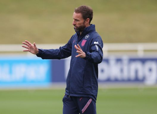 BURTON UPON TRENT, ENGLAND - JUNE 24: Gareth Southgate manager of England during an England training session at St George's Park on June 24, 2021 in Burton upon Trent, England. (Photo by Catherine Ivill/Getty Images) La maledizione di Southgate: ha perso dal dischetto anche nel Torneo di Viareggio- immagine 2