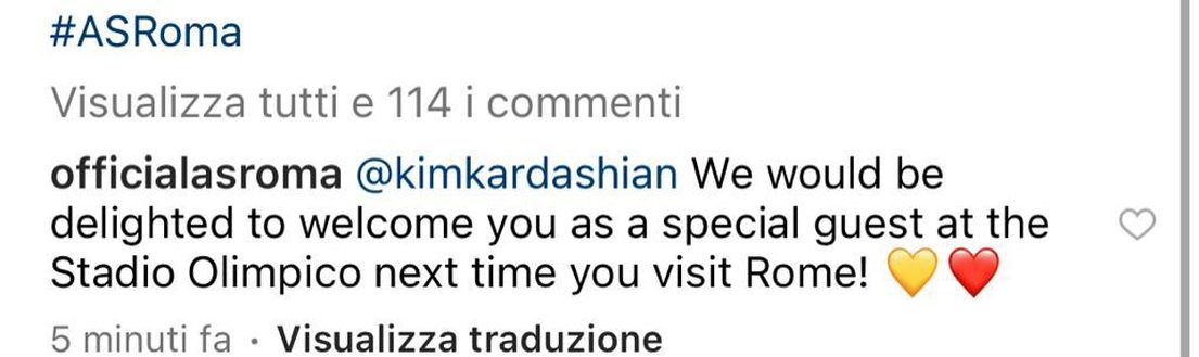 Kim Kardashian con la maglia della Roma, il club le scrive: “Ti aspettiamo allo stadio”- immagine 2