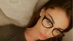 Belen Rodriguez cambia look: l’argentina indossa un nuovo paio di occhiali da vista