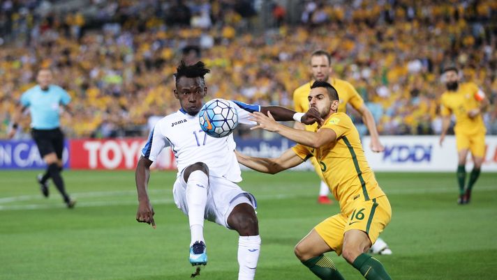 Terribile scontro di gioco: Alberth Elis del Bordeaux finisce in coma farmacologico - immagine 1