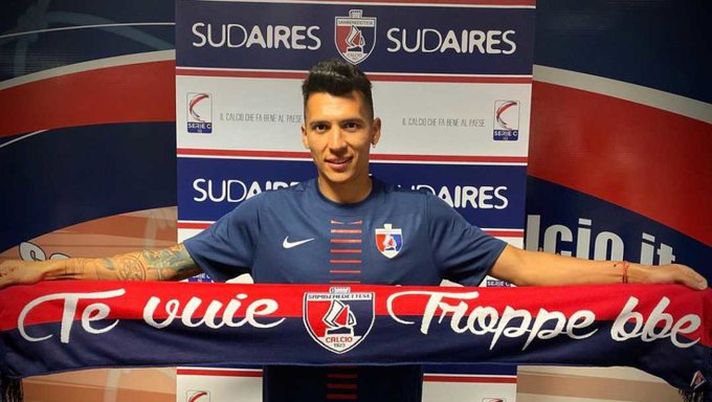 Ruben Botta al suo arrivo nelle Marche Ruben Botta al suo arrivo nelle Marche