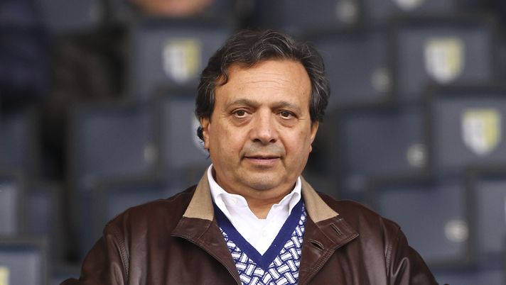 Piero Chiambretti in tribuna allo Stadio Ennio Tardini durante Parma-Torino (foto: Getty Images)  