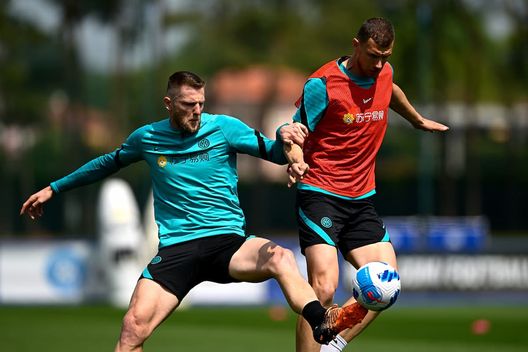 Getty Images Edin Dzeko e Milan Skriniar in allenamento