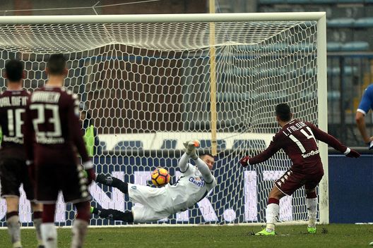 EMPOLI, ITALY - FEBRUARY 05: Iago Silva Falque of FC Torino misses a penalty during the Serie A match between Empoli FC and FC Torino at Stadio Carlo Castellani on February 5, 2017 in Empoli, Italy. (Photo by Gabriele Maltinti/Getty Images) EMPOLI, ITALY - FEBRUARY 05: Iago Silva Falque of FC Torino misses a penalty during the Serie A match between Empoli FC and FC Torino at Stadio Carlo Castellani on February 5, 2017 in Empoli, Italy. (Photo by Gabriele Maltinti/Getty Images)