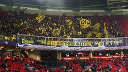 Fuochi d’artificio e ko: rientro a due volti per gli ultras del Borussia Dortmund