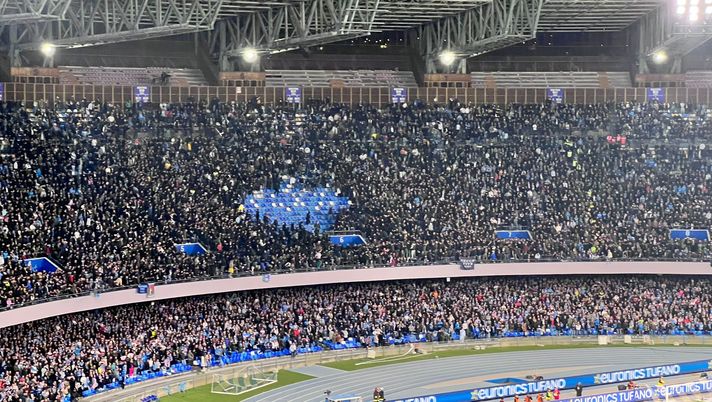 Il Napoli un pubblico così non lo merita: si ponga fine a questa assurda  “guerra fredda” - Calcio Napoli 1926