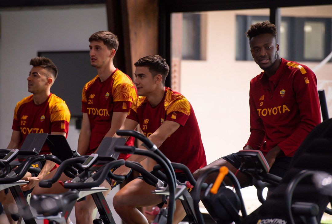 Roma, l’allenamento dopo la vittoria con la Real Sociedad: c’è Pisilli – FOTO GALLERY - immagine 30