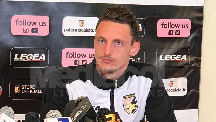 FOTO, Rolando esulta: &#8220;Primo gol in maglia rosanero, che emozione!&#8221; 