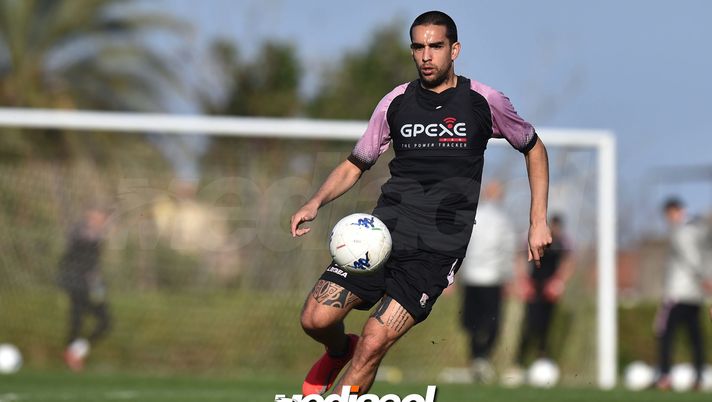 PALERMO, ITALY - MARCH 06: Giuseppe Bellusci in action during a US Citta' di Palermo training session at Tenente Carmelo Onorato Sports Center on March 06, 2019 in Palermo, Italy. (Photo by Tullio M. Puglia/Getty Images) PALERMO, ITALY - MARCH 06: Giuseppe Bellusci in action during a US Citta' di Palermo training session at Tenente Carmelo Onorato Sports Center on March 06, 2019 in Palermo, Italy. (Photo by Tullio M. Puglia/Getty Images)