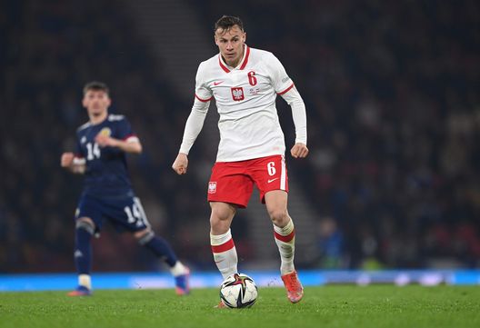 GLASGOW, SCOTLAND - MARCH 24: Poland player Szymon Zurkowski in action during the international friendly match between Scotland and Poland at Hampden Park on March 24, 2022 in Glasgow, Scotland. (Photo by Stu Forster/Getty Images) Maleh ancora pedina per Dominguez. Zurkowski, c’è un’idea- immagine 2