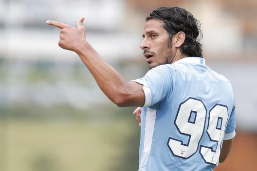 Sergio Floccari, ex attaccante della Lazio. Sergio Floccari, ex attaccante della Lazio.