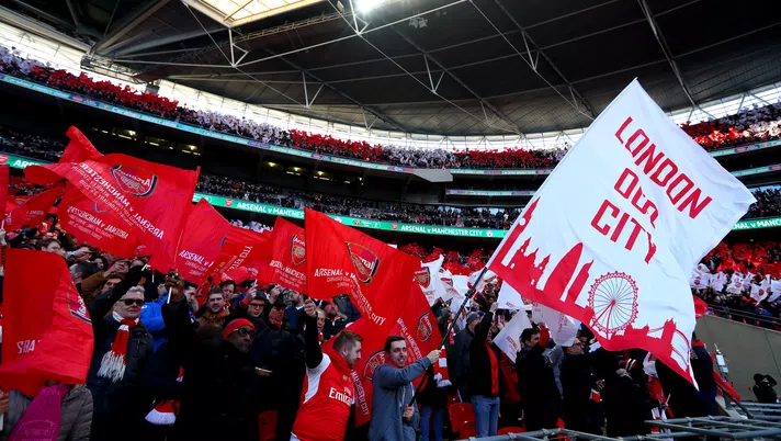 LONDON, ENGLAND - FEBRUARY 25:  A general view of Arsenal fans during the Carabao Cup Final between Arsenal and Manchester City at Wembley Stadium on February 25, 2018 in London, England.  (Photo by Julian Finney/Getty Images)