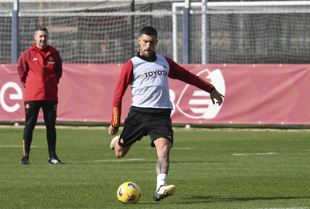 Roma, l’allenamento in vista dell’Inter: pronto il rientro di Smalling – FOTOGALLERY - immagine 11