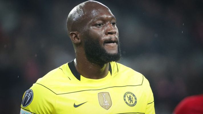 Chelsea's Romelu Lukaku pictured during the return leg of the a UEFA Champions League 1/8 finals match between French soccer team LOSC Lille and English Chelsea FC, Wednesday 16 March 2022 in Lille, France. BELGA PHOTO VIRGINIE LEFOUR (Photo by VIRGINIE LEFOUR / BELGA MAG / Belga via AFP) (Photo by VIRGINIE LEFOUR/BELGA MAG/AFP via Getty Images) Inter, la Gazzetta: “La decisione di Lukaku sul futuro in vista di giugno 2023” - immagine 1