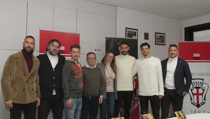 I rinnovi contrattuali Pro Vercelli nella foto di Magicapro.it 