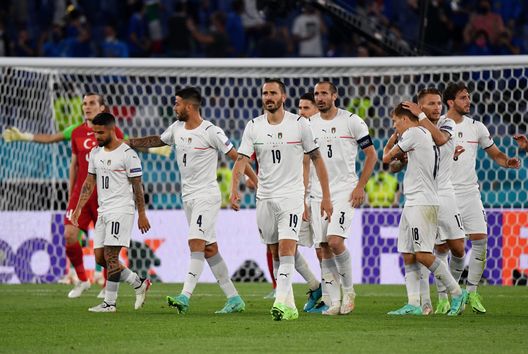 ROME, ITALY - JUNE 11: Leonardo Bonucci of Italy celebrates with team mates after their side's first goal, an own goal scored by Merih Demiral (Not pictured) of Turkey during the UEFA Euro 2020 Championship Group A match between Turkey and Italy at the Stadio Olimpico on June 11, 2021 in Rome, Italy. (Photo by Filippo Monteforte - Pool/Getty Images) ROME, ITALY - JUNE 11: Leonardo Bonucci of Italy celebrates with team mates after their side's first goal, an own goal scored by Merih Demiral (Not pictured) of Turkey during the UEFA Euro 2020 Championship Group A match between Turkey and Italy at the Stadio Olimpico on June 11, 2021 in Rome, Italy. (Photo by Filippo Monteforte - Pool/Getty Images)