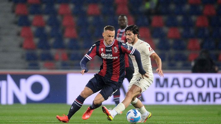 BOLOGNA, ITALY - OCTOBER 23: Marko Arnautovic of Bologna FC in action during the Serie A match between Bologna FC and AC Milan at Stadio Renato Dall'Ara on October 23, 2021 in Bologna, Italy. (Photo by Mario Carlini / Iguana Press/Getty Images) Calciomercato Milan – Spunta il nome di Arnautovic per l’attacco - immagine 1