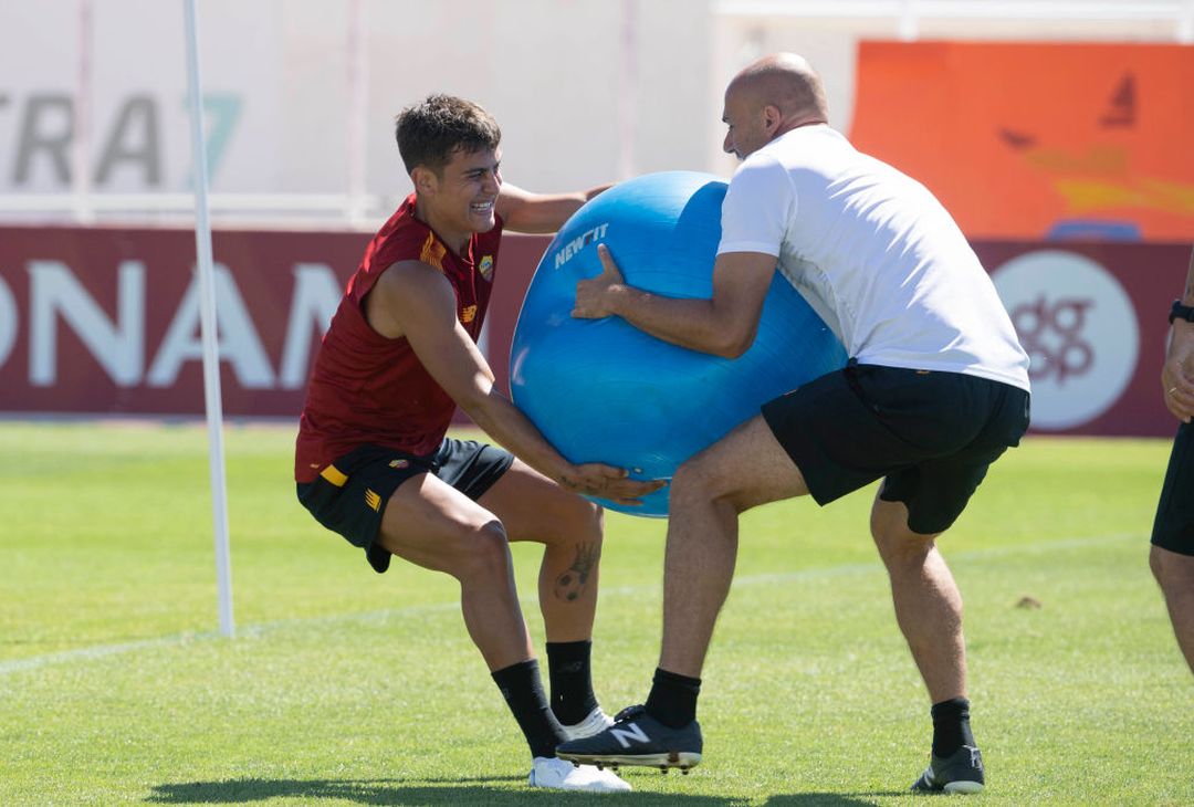 Allenamento mattutino per Paulo Dybala – FOTO GALLERY - immagine 19