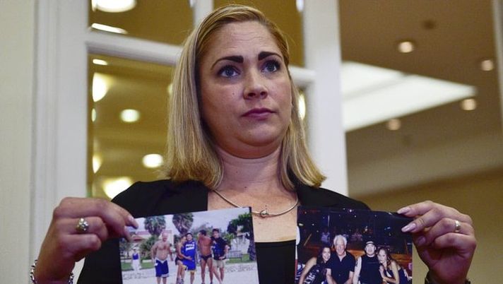 Mavys, stuprata da Maradona a 16 anni: “Mi ha coperto la bocca, con mia mamma nella stanza accanto” Mavys, stuprata da Maradona a 16 anni: “Mi ha coperto la bocca, con mia mamma nella stanza accanto” - immagine 1