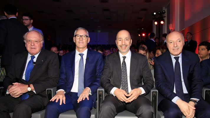 MILAN, ITALY - SEPTEMBER 26: CEO of A.C. Milan Paolo Scaroni and CEO of FC Alessandro Antonello Internazionale, Ivan Gazidis and Chief Executive Officer Sport FC Internazionale Giuseppe Marotta attend on September 26, 2019 in Milan, Italy. (Photo by Vincenzo Lombardo - Inter/Inter via Getty Images) MILAN, ITALY - SEPTEMBER 26: CEO of A.C. Milan Paolo Scaroni and CEO of FC Alessandro Antonello Internazionale, Ivan Gazidis and Chief Executive Officer Sport FC Internazionale Giuseppe Marotta attend on September 26, 2019 in Milan, Italy. (Photo by Vincenzo Lombardo - Inter/Inter via Getty Images)