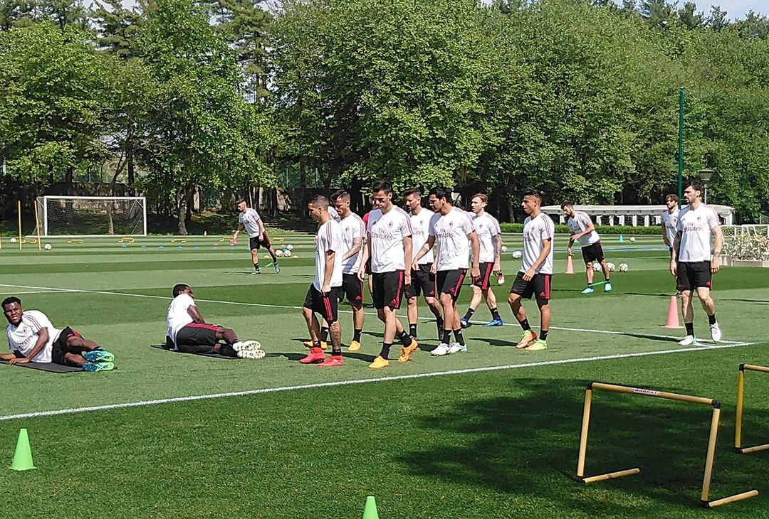 Il Milan si allena a Milanello