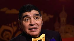 Maradona operato, il calcio sorride: “Intervento perfettamente riuscito”