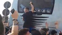 Video Dal Pullman – Napoli, l’entusiasmo dei tifosi azzurri visto da Dries Mertens