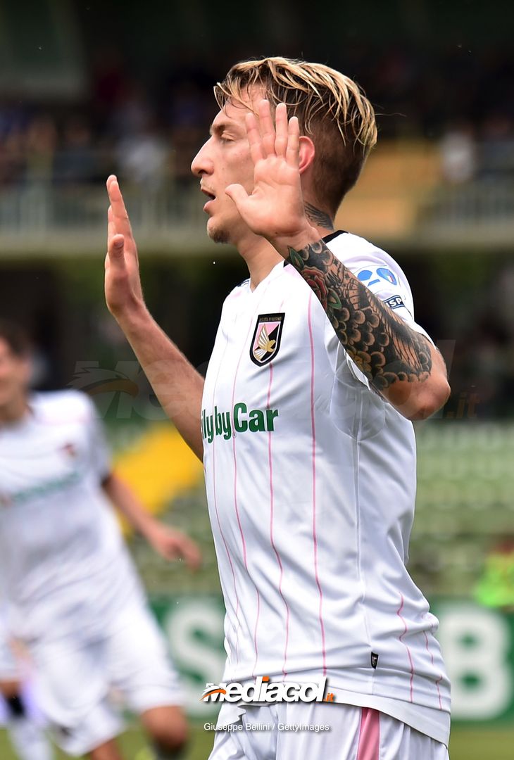  TERNI, ITALY - MAY 05:  Antonino La Gumina of US Città di Palermo celebrates after scoring the opening goal during the serie B match between Ternana Calcio and US Citta di Palermo at Stadio Libero Liberati on May 5, 2018 in Terni, Italy.  (Photo by Giuseppe Bellini/Getty Images) 
