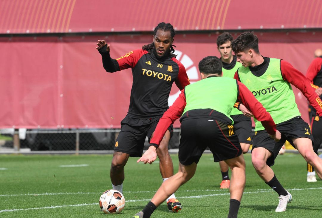 Roma, la ripresa degli allenamenti dopo la vittoria col Monza – FOTO GALLERY - immagine 14