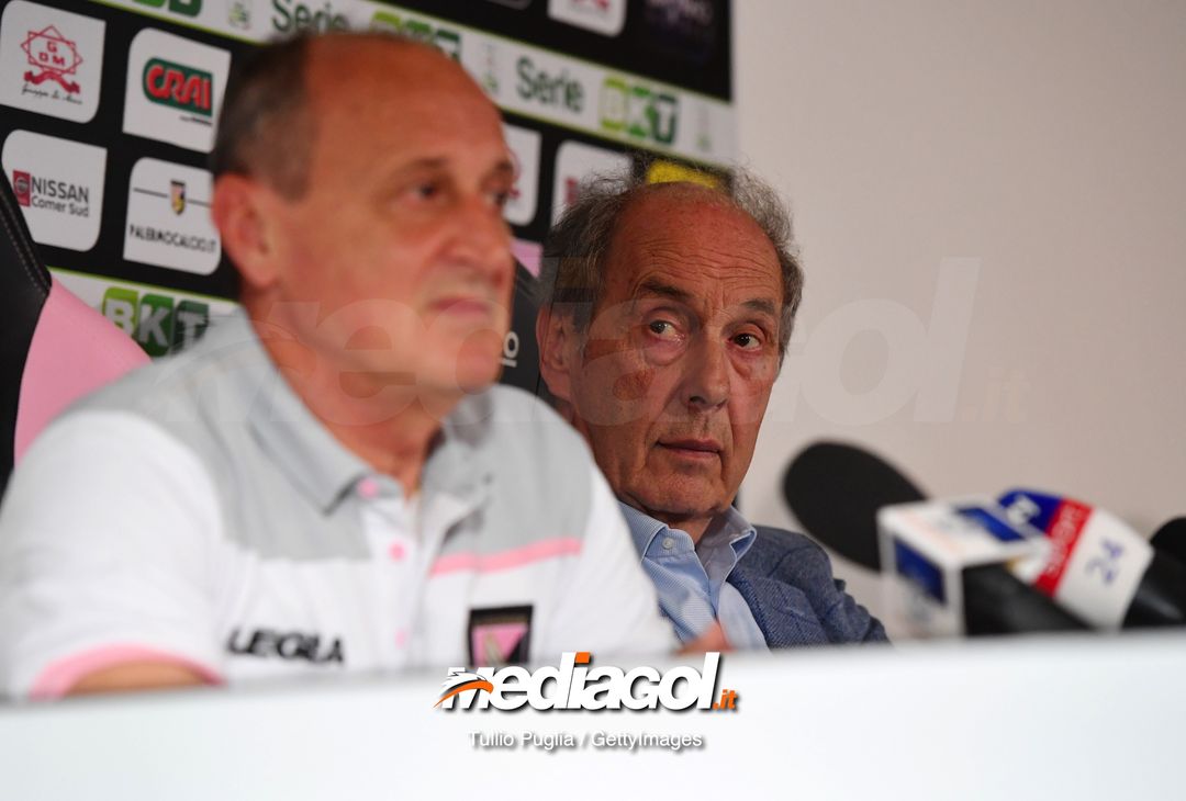  PALERMO, ITALY - APRIL 24: Delio Rossi (L) answers questions during his presentation ad new Head Coach of US Citta' di Palermo with President Rino Foschi at Tenente Carmelo Onorato Sports Center on April 24, 2019 in Palermo, Italy. (Photo by Tullio M. Puglia/Getty Images) 