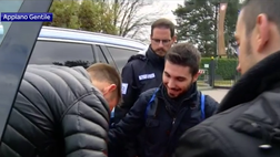 Per l’Inter allenamento ad Appiano. I tifosi riescono ad attirare l’attenzione di de Vrij