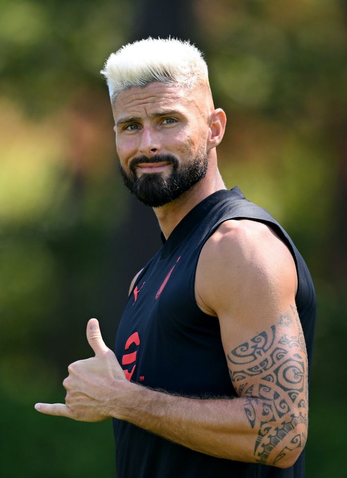 Olivier Giroud (attaccante AC Milan) qui durante un allenamento a Milanello | Milan News (Getty Images) Olivier Giroud AC Milan allenamento Milanello