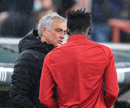Getty Images Tutti pazzi per Afena-Gyan, Mourinho gli regala le scarpe. Zaniolo cerca riscatto- immagine 3