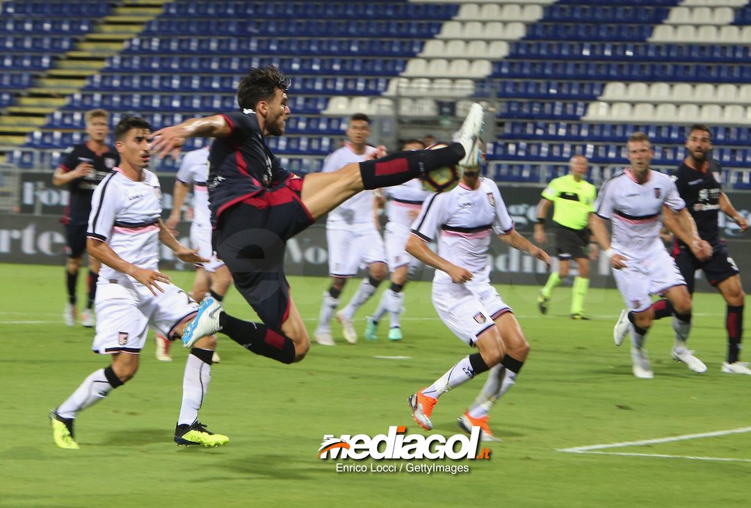  CAGLIARI, ITALY - AUGUST 12: Luca Cigarini of Cagliari in action  during the Coppa Italia match between Cagliari Calcio and US Citta di Palermo at  on August 12, 2018 in cagliari, Italy.  (Photo by Enrico Locci/Getty Images) 