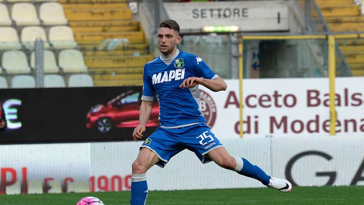 MODENA, ITALY - APRIL 02:  Domenico Berardi of US Sassuolo in action during the Serie A match between Carpi FC and US Sassuolo Calcio at Alberto Braglia Stadium on April 2, 2016 in Modena, Italy.  (Photo by Dino Panato/Getty Images) 
