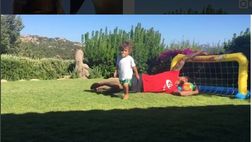 VIDEO / Boateng, allenamento col figlio: che gol il piccolo! E Melissa li riprende