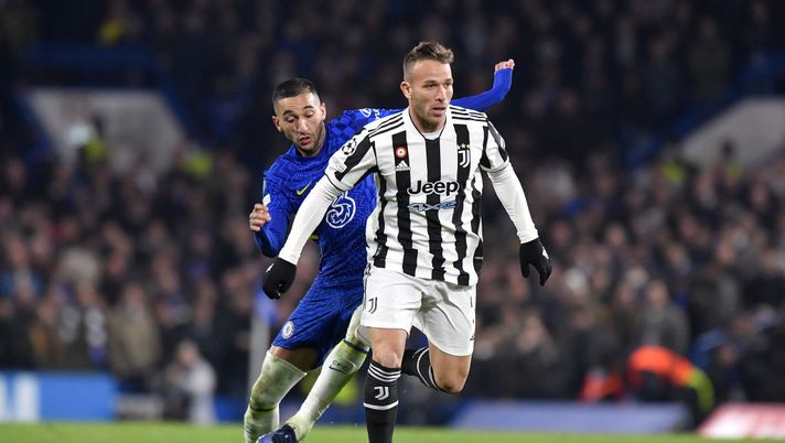 Getty Images) Mercato Roma: occasione Arthur per il centrocampo di Mourinho - immagine 1