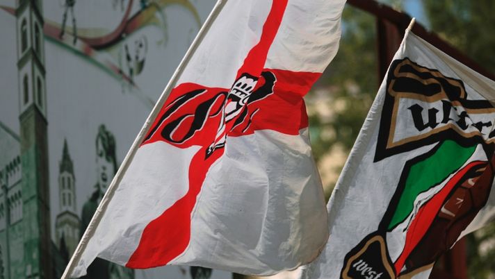 Alberto Gilardino fuori dai denti con i suoi giocatori, prima del derby rinviato contro il Novara... Alberto Gilardino fuori dai denti con i suoi giocatori, prima del derby rinviato contro il Novara...