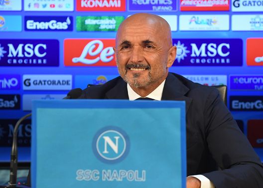 NAPLES, ITALY - JULY 08: Luciano Spalletti speaks at a press conference on July 08, 2021 in Naples, Italy. (Photo by SSC NAPOLI/SSC NAPOLI via Getty Images) NAPLES, ITALY - JULY 08: Luciano Spalletti speaks at a press conference on July 08, 2021 in Naples, Italy. (Photo by SSC NAPOLI/SSC NAPOLI via Getty Images)