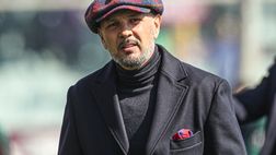 VIDEO – Sciarpe, fiori, lacrime: l’omaggio dei tifosi a Mihajlovic