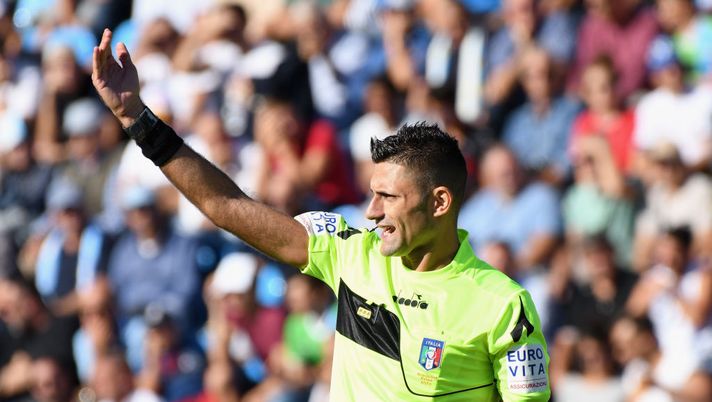 FERRARA, ITALY - SEPTEMBER 17: referee Eugenio Abbattista reacts during the Serie A match between Spal and Cagliari Calcio at Stadio Paolo Mazza on September 17, 2017 in Ferrara, Italy. (Photo by Getty Images/Getty Images) FERRARA, ITALY - SEPTEMBER 17: referee Eugenio Abbattista reacts during the Serie A match between Spal and Cagliari Calcio at Stadio Paolo Mazza on September 17, 2017 in Ferrara, Italy. (Photo by Getty Images/Getty Images)