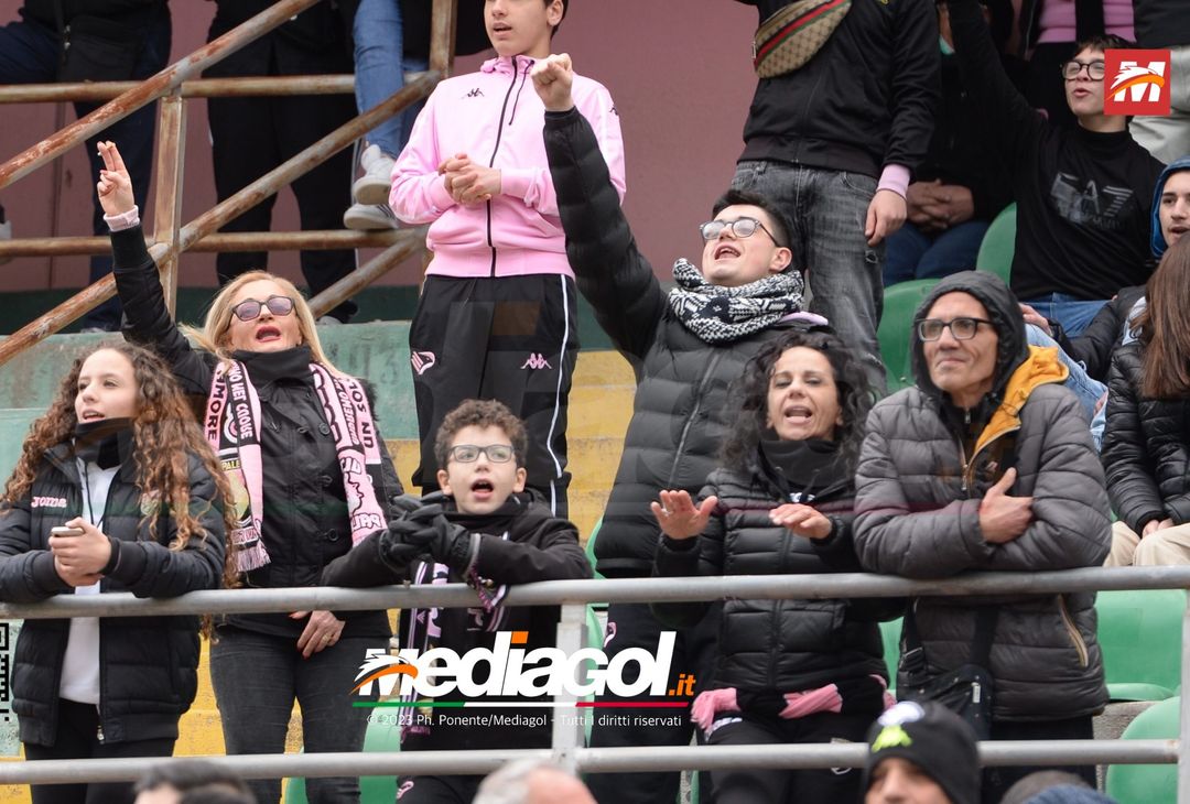 FOTOTIFO Palermo-Reggina 2-1, i tifosi allo Stadio “Renzo Barbera” (Gallery) - immagine 16