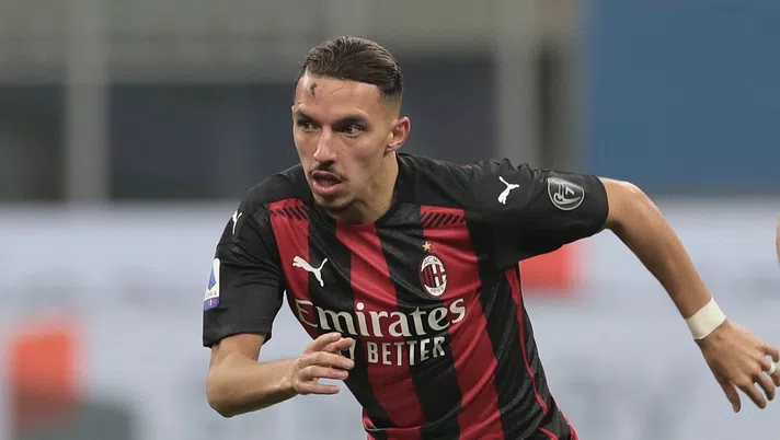 Ismaël Bennacer (centrocampista AC Milan) qui durante Milan-Verona 2-2 (Serie A 2020-2021) | AC Milan News (Getty Images)
