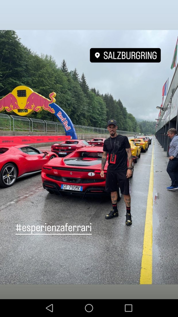 FOTO Hamsik è a Salisburgo a vedere la…Ferrari. Nuovo arrivo nel suo garage?- immagine 2