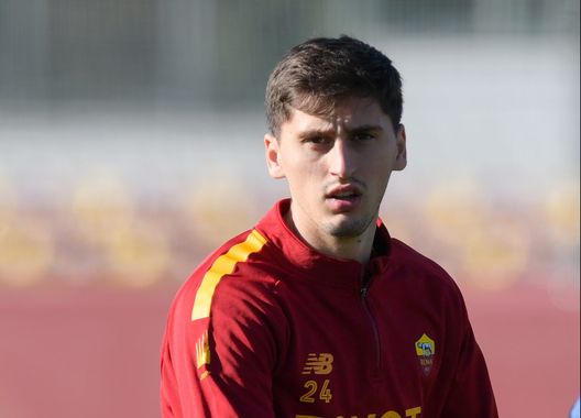 Getty Images La Roma riparte male: ko 3-0 col Cadice. Lutto nel calcio: addio a Sinisa Mihajlovic- immagine 3