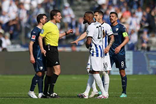 (Photo by Maja Hitij/Getty Images) Hertha Berlino, Kevin-Prince Boateng commosso dopo la retrocessione: si ritirerà?- immagine 2