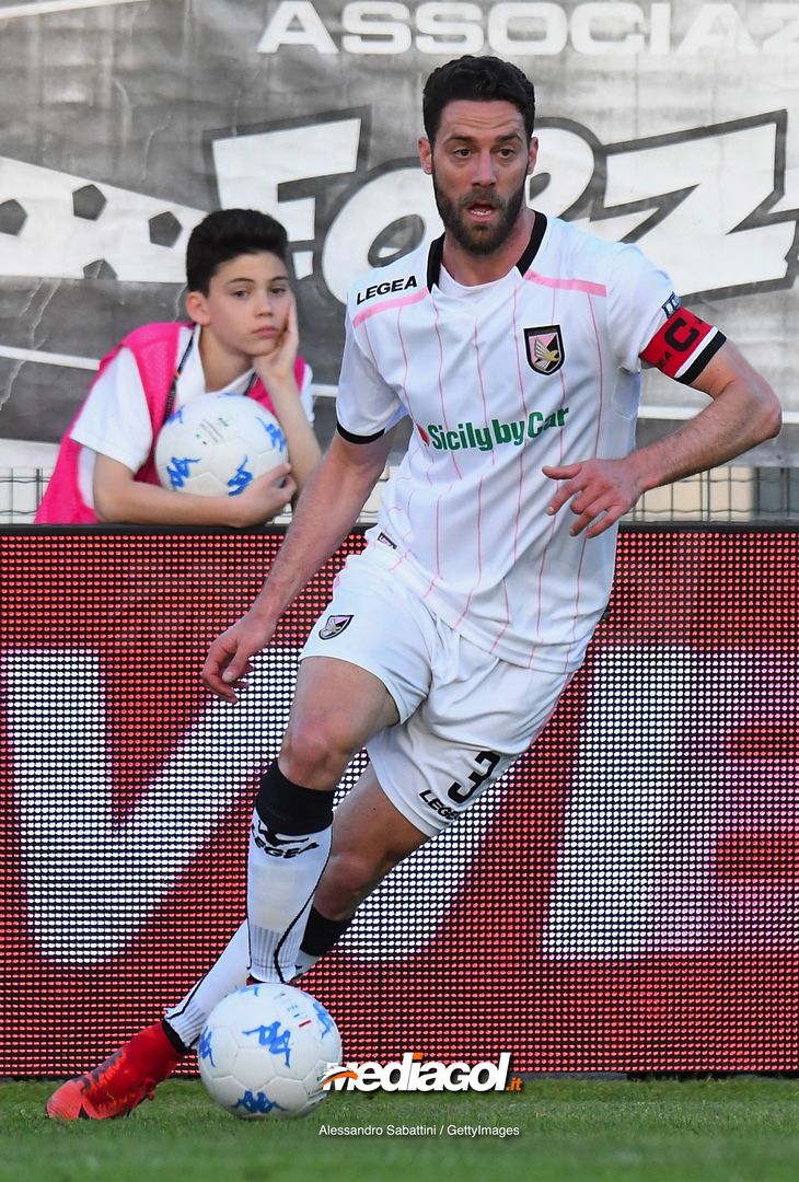  VENICE, ITALY - APRIL 27: Andrea Rispoli of US Citta di Palermo in action during the serie B match between Venezia FC and US Citta di Palermo at Stadio Pier Luigi Penzo on April 27, 2018 in Venice, Italy. (Photo by Alessandro Sabattini/Getty Images) 
