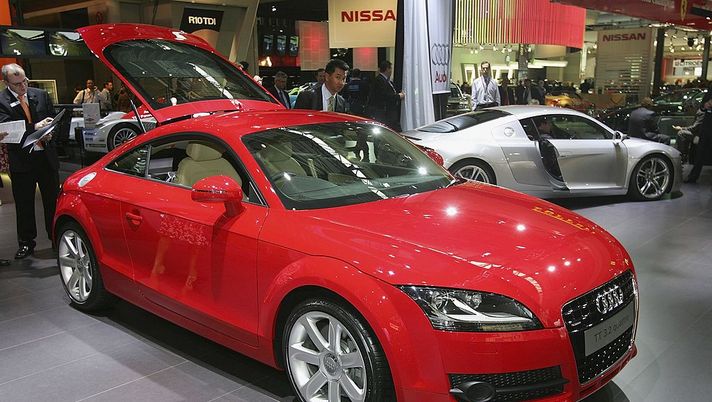 SYDNEY, AUSTRALIA - OCTOBER 26: The Audi TT is revealed at the Australian International Motorshow October 26, 2006 in Sydney, Australia. The motorshow runs for ten days with over 300,000 visitors expected. 38 manufacturers are unveiling their latest models and concept vehicles. (Photo by Cameron Spencer/Getty Images) audi TT